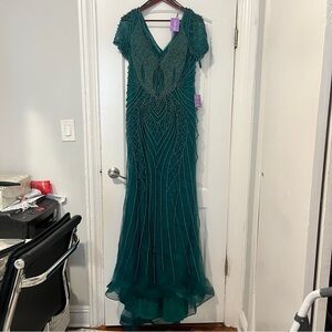 Elegant Green Maxi Dress
